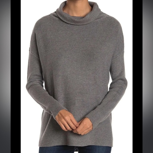 Devotion by Cyrus Sweater - Picture 1 of 9